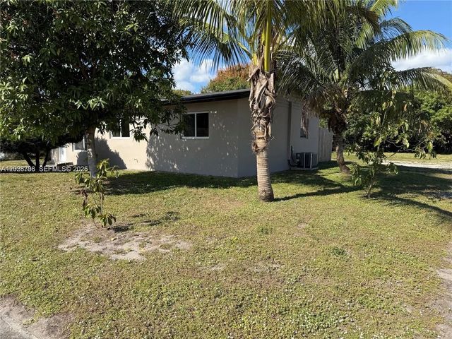 4 of 30 - 7821 Nw 30th Street, Davie, FL