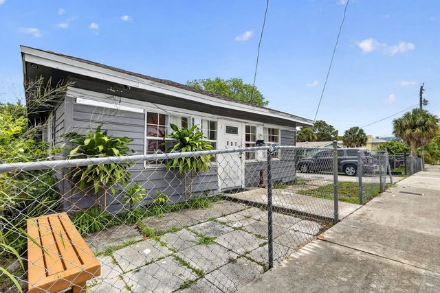 2 of 34 - 807 14th Street, West Palm Beach, FL