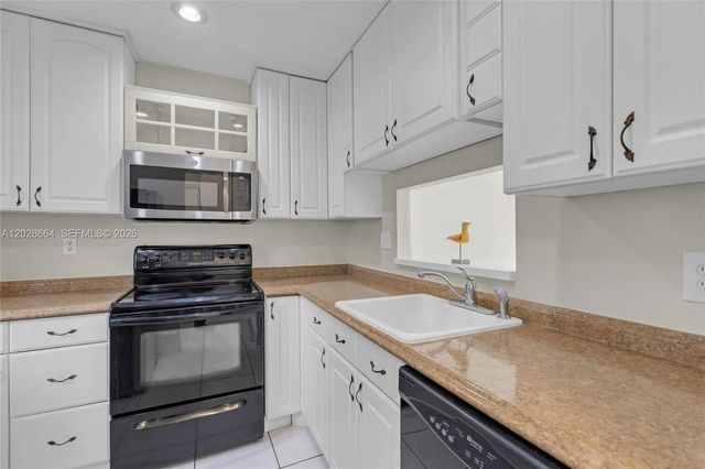 2 of 42 - 4805 Nw 35th Street #416, Lauderdale Lakes, FL