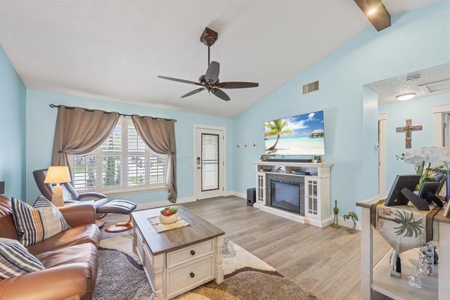 3 of 39 - 128 Banyan Circle, Jupiter, FL