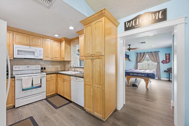 5 of 39 - 128 Banyan Circle, Jupiter, FL
