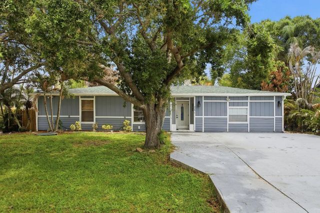 325 Nw Dearman Street, Port St. Lucie