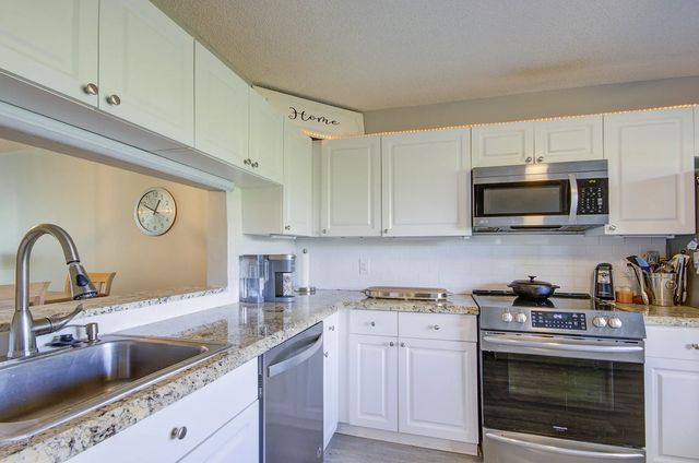4 of 37 - 6698 10th Avenue N #109, Lake Worth, FL