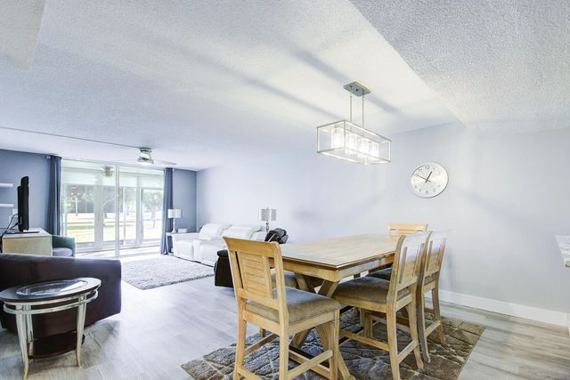 5 of 37 - 6698 10th Avenue N #109, Lake Worth, FL
