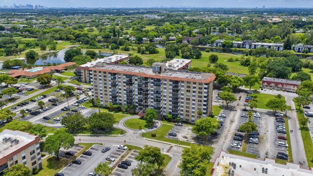 3 of 36 - 4174 Inverrary Drive #513, Lauderhill, FL