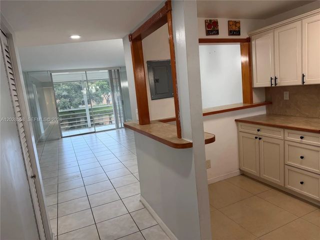 3 of 99 - 9281 Sunrise Lakes Boulevard #209, Sunrise, FL