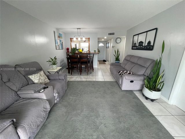 4 of 99 - 9281 Sunrise Lakes Boulevard #209, Sunrise, FL