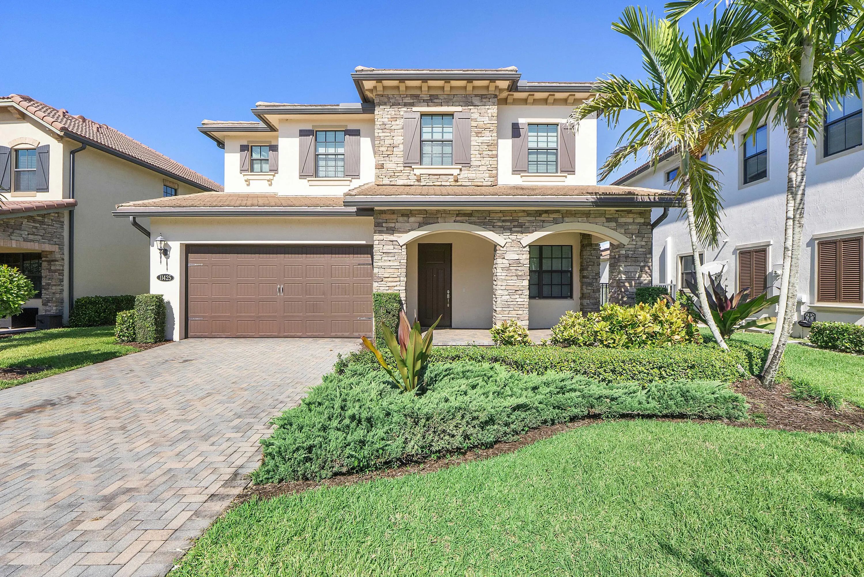 11425 Watercrest Circle E, Parkland