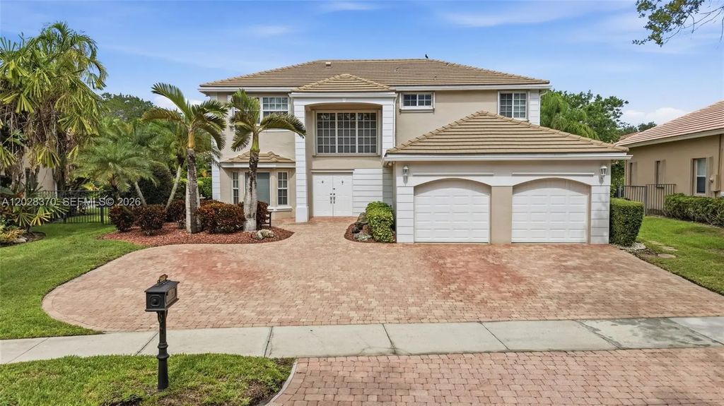 2608 Oakbrook Court, Weston