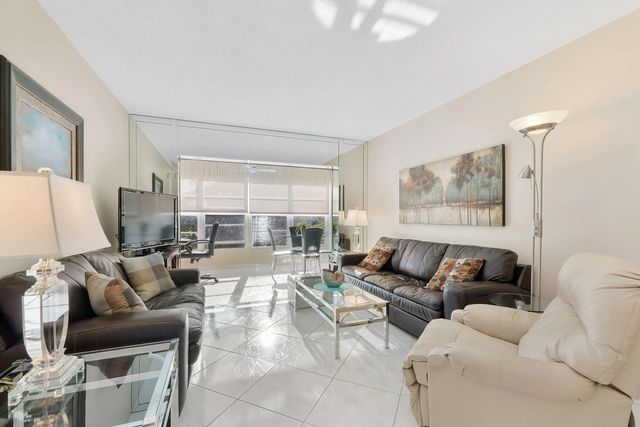 2 of 18 - 2900 Nw 47th Terrace #304b, Lauderdale Lakes, FL