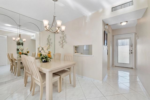 5 of 18 - 2900 Nw 47th Terrace #304b, Lauderdale Lakes, FL