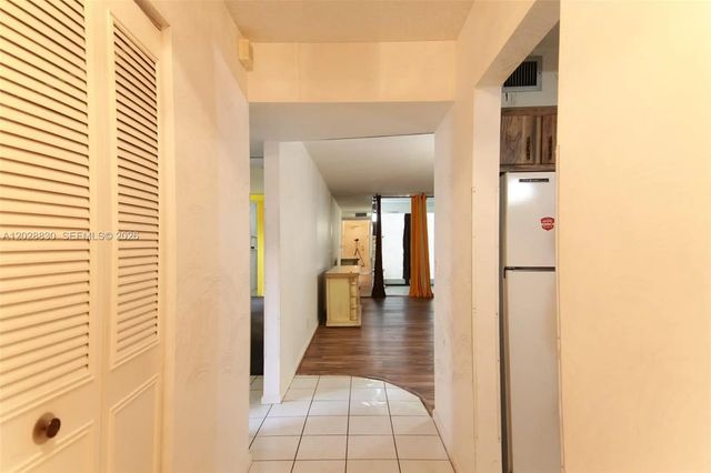 4 of 27 - 7220 Lake Cir Drive #101, Margate, FL