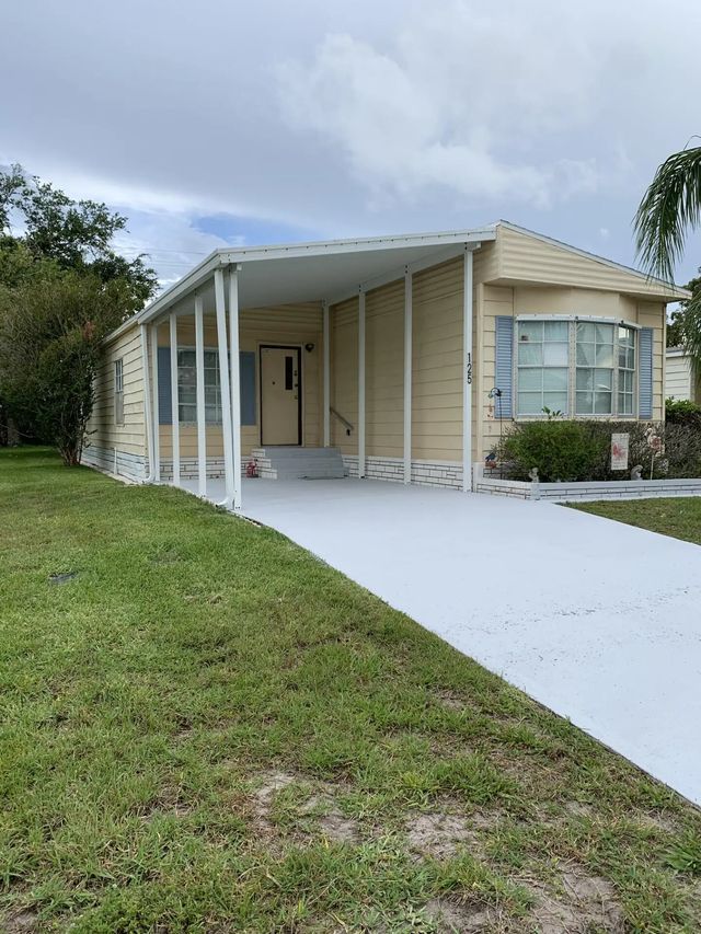 4 of 33 - 125 E Caribbean, Port St. Lucie, FL
