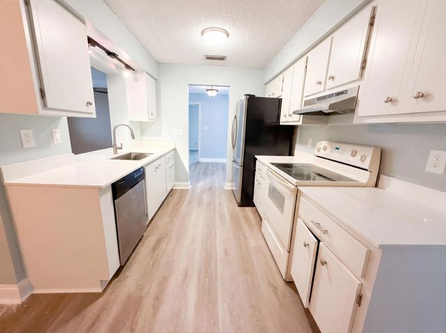 2 of 20 - 9605 Nw 81st, Tamarac, FL