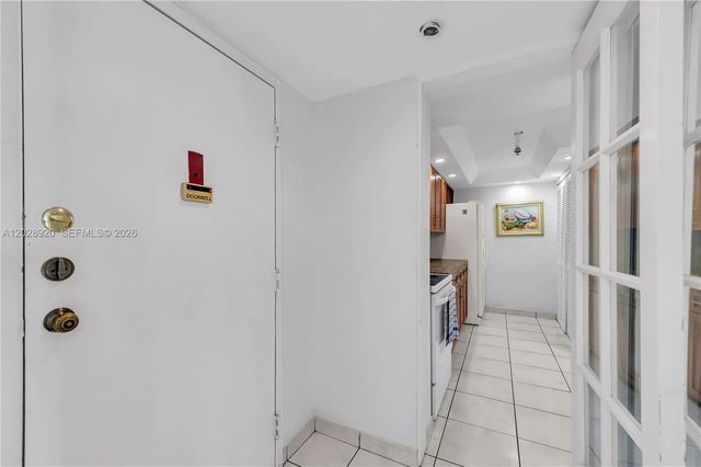 5 of 40 - 3200 Collins Avenue #12-8, Miami Beach, FL