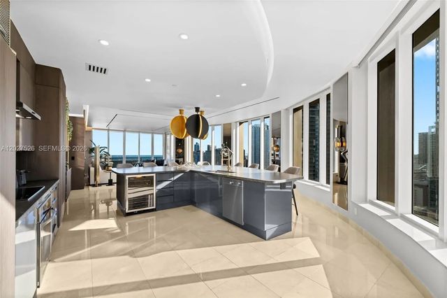 4 of 87 - 901 Brickell Key Boulevard #3304, Miami, FL