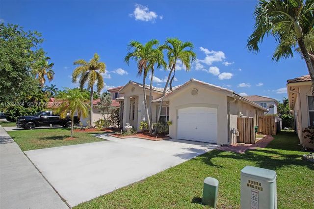 13964 N Cypress Cove Circle, Davie