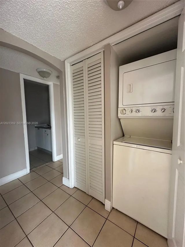 3 of 8 - 890 Sw 129th Place #208, Miami, FL