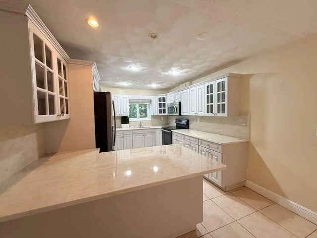 2210 Taylor Street #207, Hollywood
