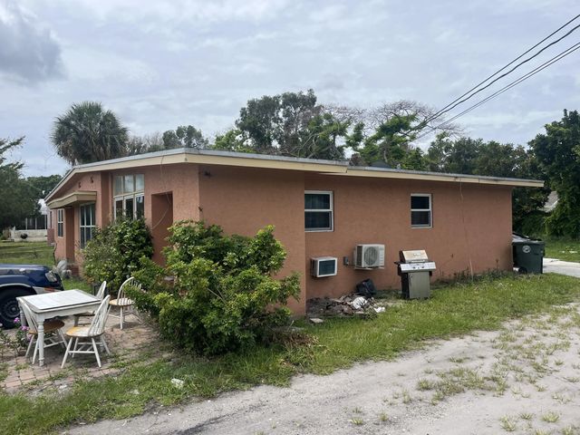 301 Preston Court, Fort Pierce