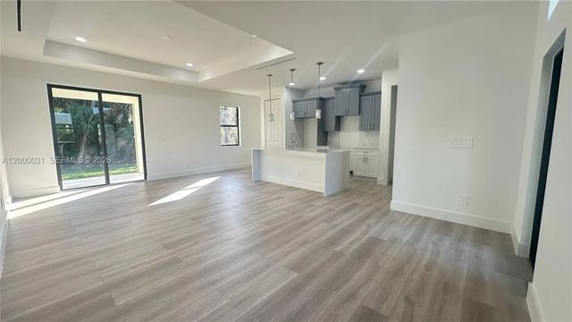 3 of 29 - 3749 Kilarney Street, Fort Myers, FL