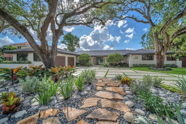 4220 Casper Court, Hollywood
