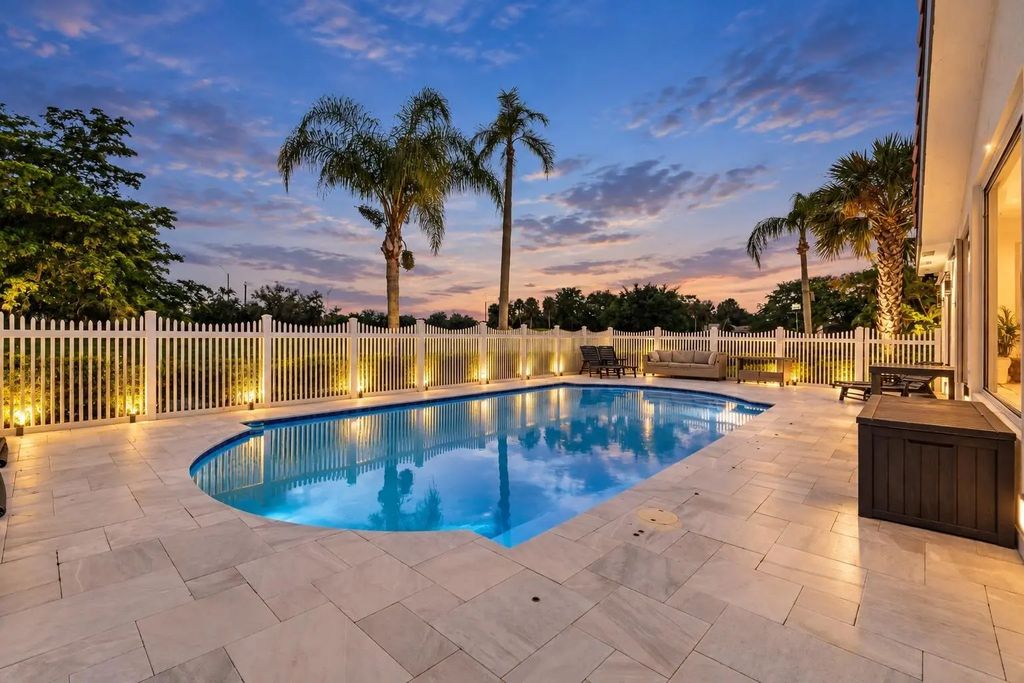 10131 Camelback Lane, Boca Raton