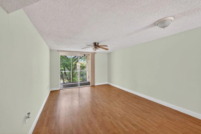 3 of 11 - 8373 Lake Drive #apt 307, Doral, FL
