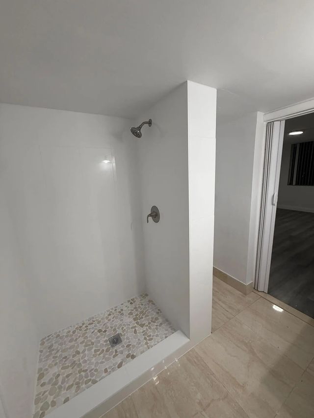 3 of 11 - 6190 Woodlands Boulevard #110, Tamarac, FL