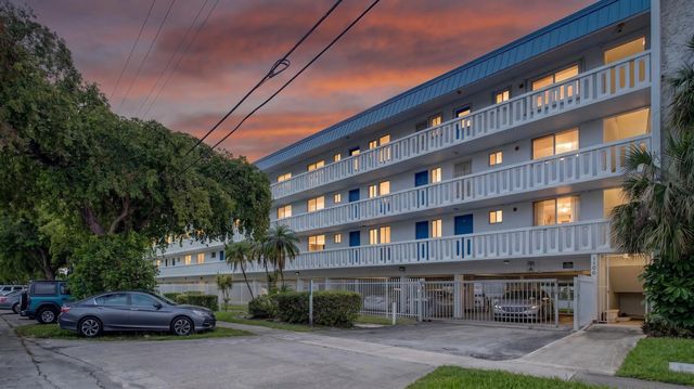 1100 Ne 191st Street #44, Miami