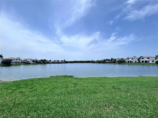 4 of 60 - 3057 Tortola Way, Hollywood, FL