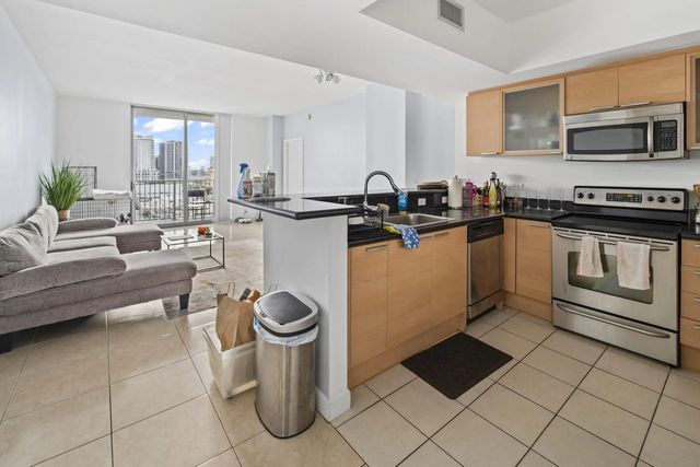 4 of 34 - 140 S Dixie Highway #813, Hollywood, FL