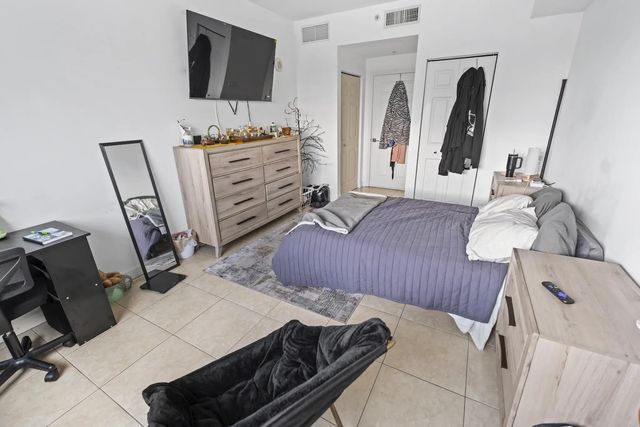 5 of 34 - 140 S Dixie Highway #813, Hollywood, FL