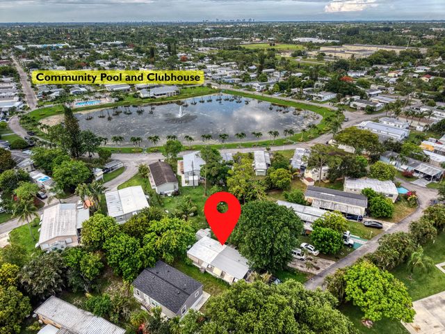 32 Lisa Lane, Greenacres