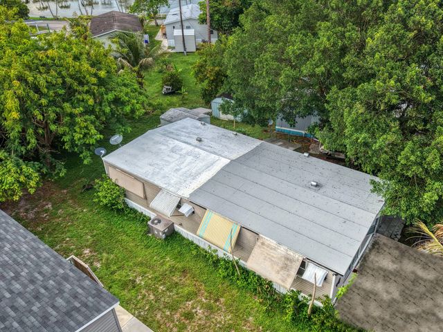 3 of 27 - 32 Lisa Lane, Greenacres, FL