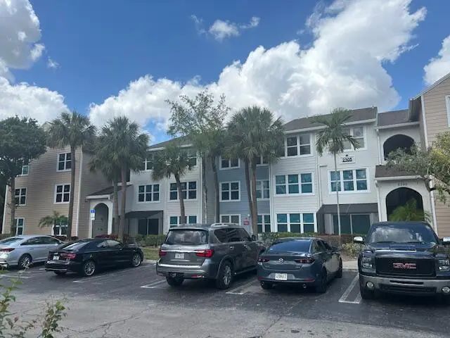 2305 N Congress Avenue #28, Boynton Beach