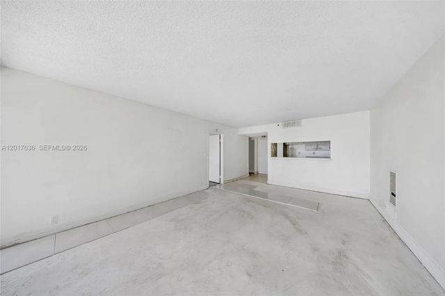 4 of 28 - 7601 E Treasure Drive #609, North Bay Village, FL