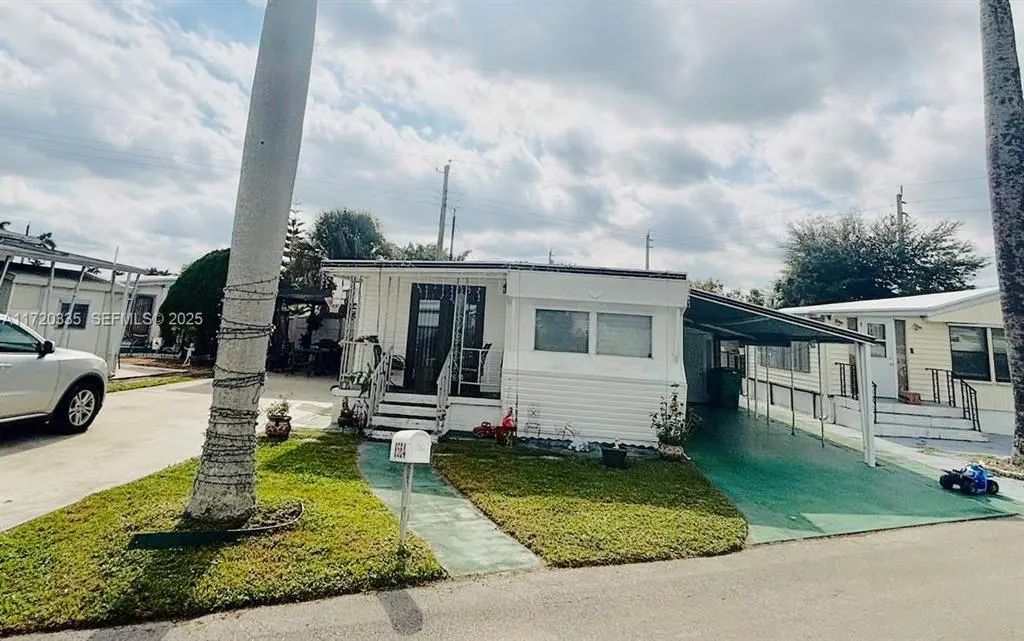 8564 Sw 15th Court, Davie