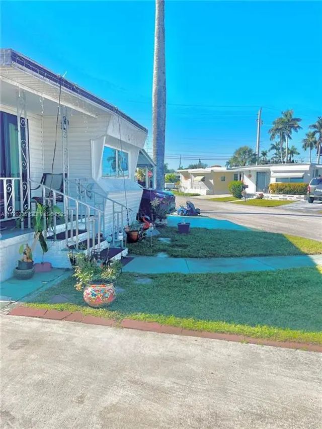 3 of 16 - 8564 Sw 15th Court, Davie, FL