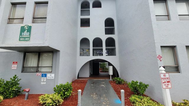 2 of 21 - 1950 N Congress Avenue #206, West Palm Beach, FL