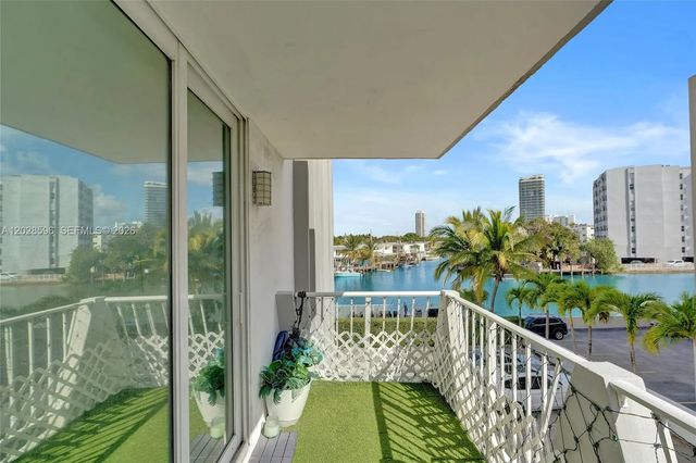 7133 Bay Drive #305, Miami Beach