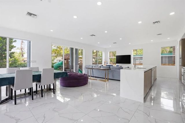 5 of 49 - 1417 Ne 17th Street, Fort Lauderdale, FL