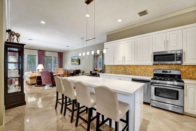 1400 Ne 24th Street #1400, Wilton Manors