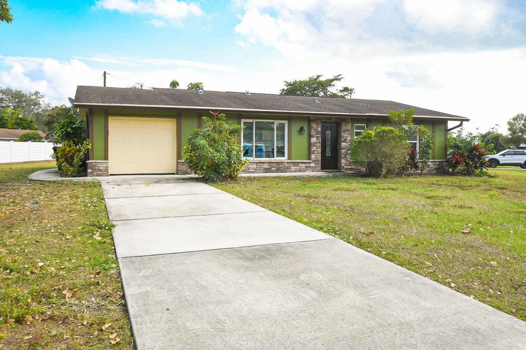 610 Nw Marion Avenue, Port St. Lucie