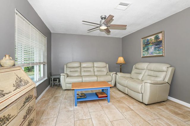 4 of 34 - 610 Nw Marion Avenue, Port St. Lucie, FL