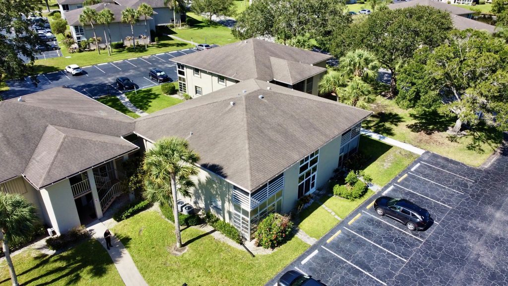 32 Lake Vista Trail #105, Port St. Lucie