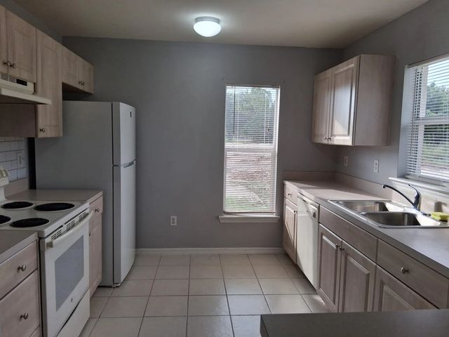 3 of 8 - 113 S John Ave Avenue S, Lehigh Acres, FL