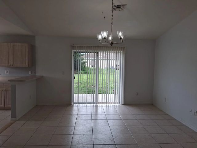 5 of 8 - 113 S John Ave Avenue S, Lehigh Acres, FL