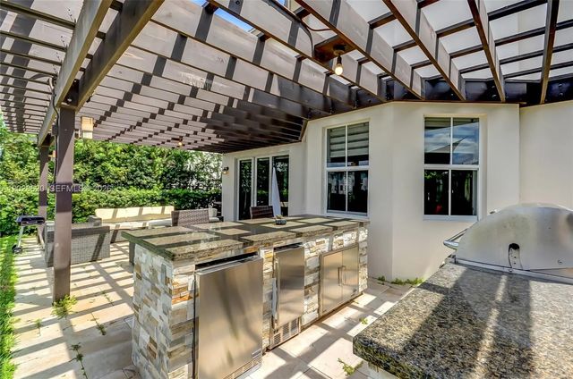5 of 44 - 10555 Nw 69th Terrace, Doral, FL