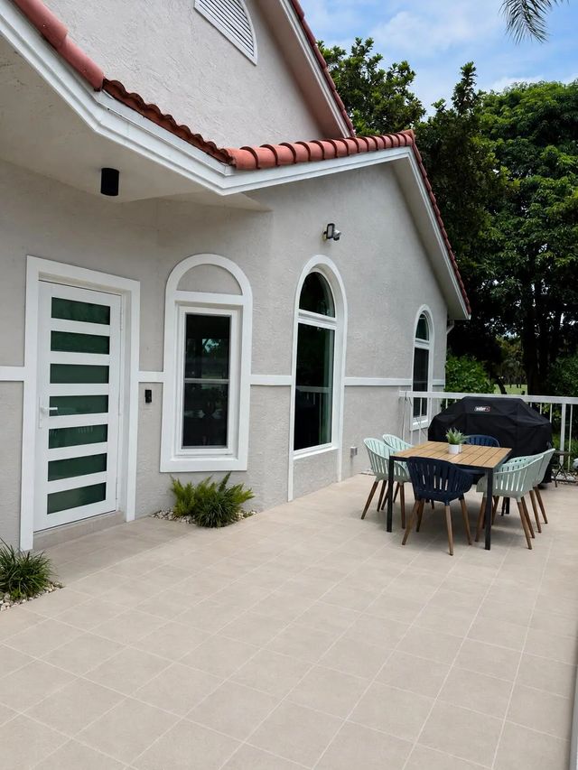 4103 Carriage Drive #h4, Pompano Beach